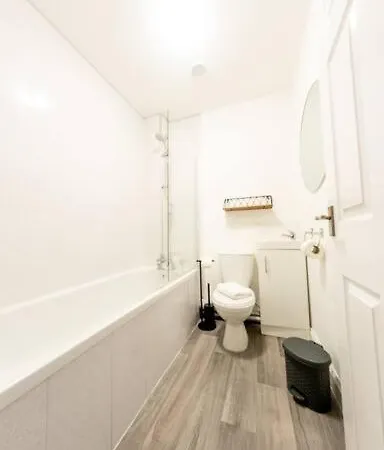 Special Offer! Harton House - Perfect For Contractors & Groups - Long Welcome - Driveway Parking, Fast Wifi, Smarttv With Netflix By Yoko * Redcar