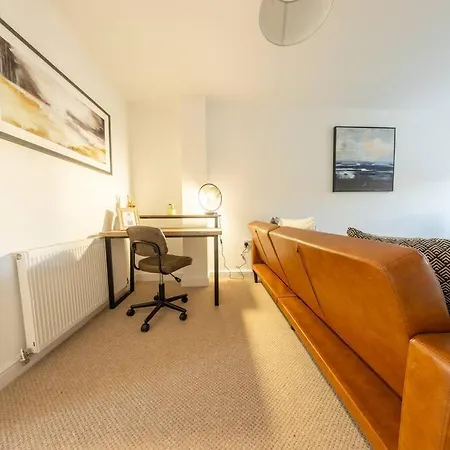 Special Offer! Harton House - Perfect For Contractors & Groups - Long Welcome - Driveway Parking, Fast Wifi, Smarttv With Netflix By Yoko Redcar